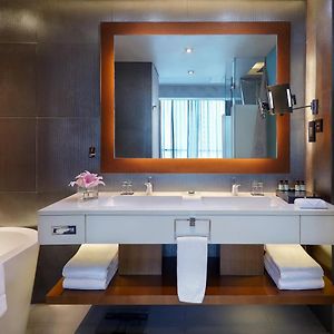 Suite king executive